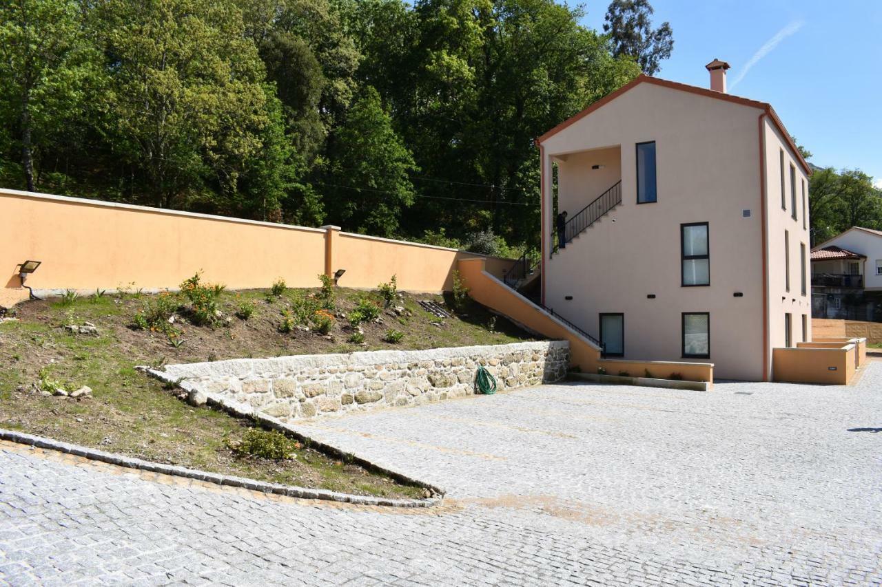 Apartamentos Compostela Lobios Exteriér fotografie